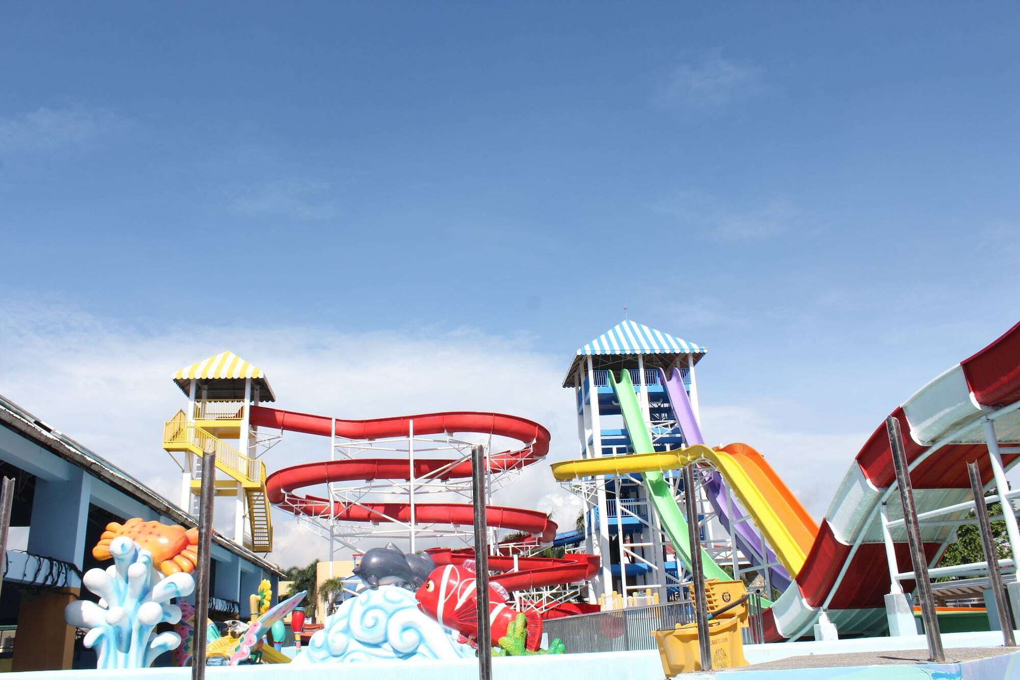Eon Centennial Resort Hotel & Waterpark Илоило Экстерьер фото